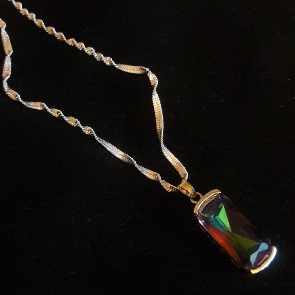 NWOT💘Silver Chain Mystic Rainbow Topaz Pendant - Picture 2 of 6